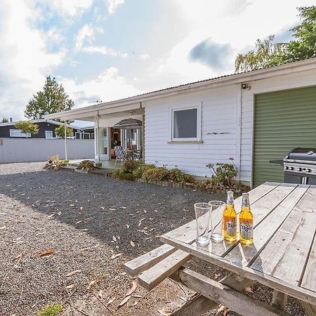 Lake Edge Cottage - Waitahanui Holiday Home Exterior foto